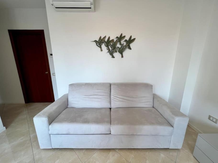Beija Flor-Trilocale Piazza Garibaldi N18 Lägenhet Desenzano del Garda Exteriör bild